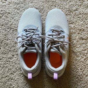 Nike Flex Experience Light gray shoes size 91/2